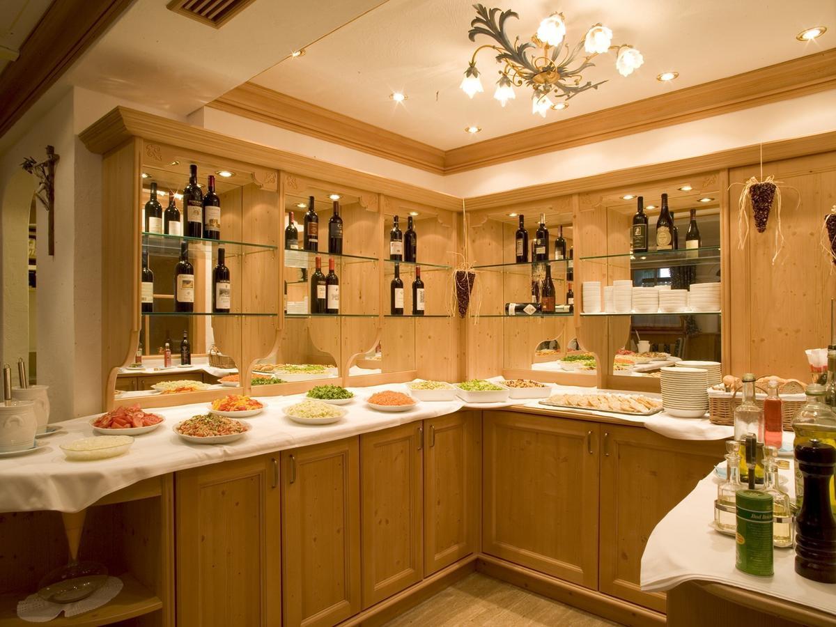 Christian Hotel Corvara In Badia