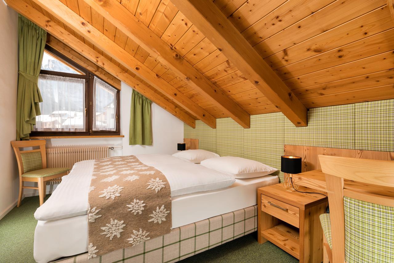 Christian Hotel